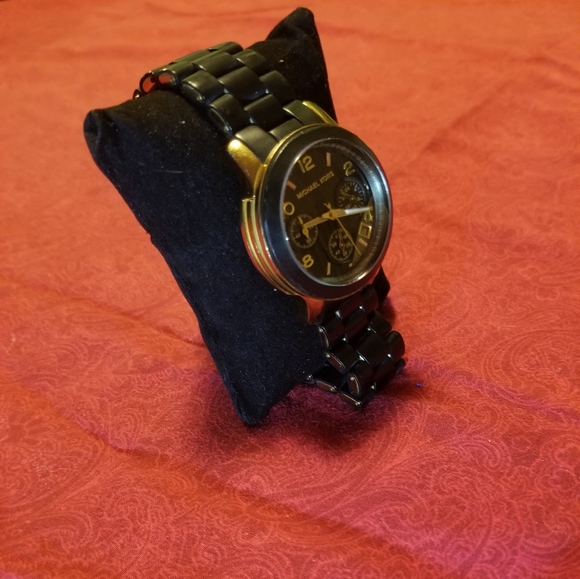 Authentic Michael Kors - Picture 8 of 16